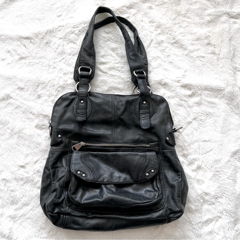 Perlina | black leather shoulder bag